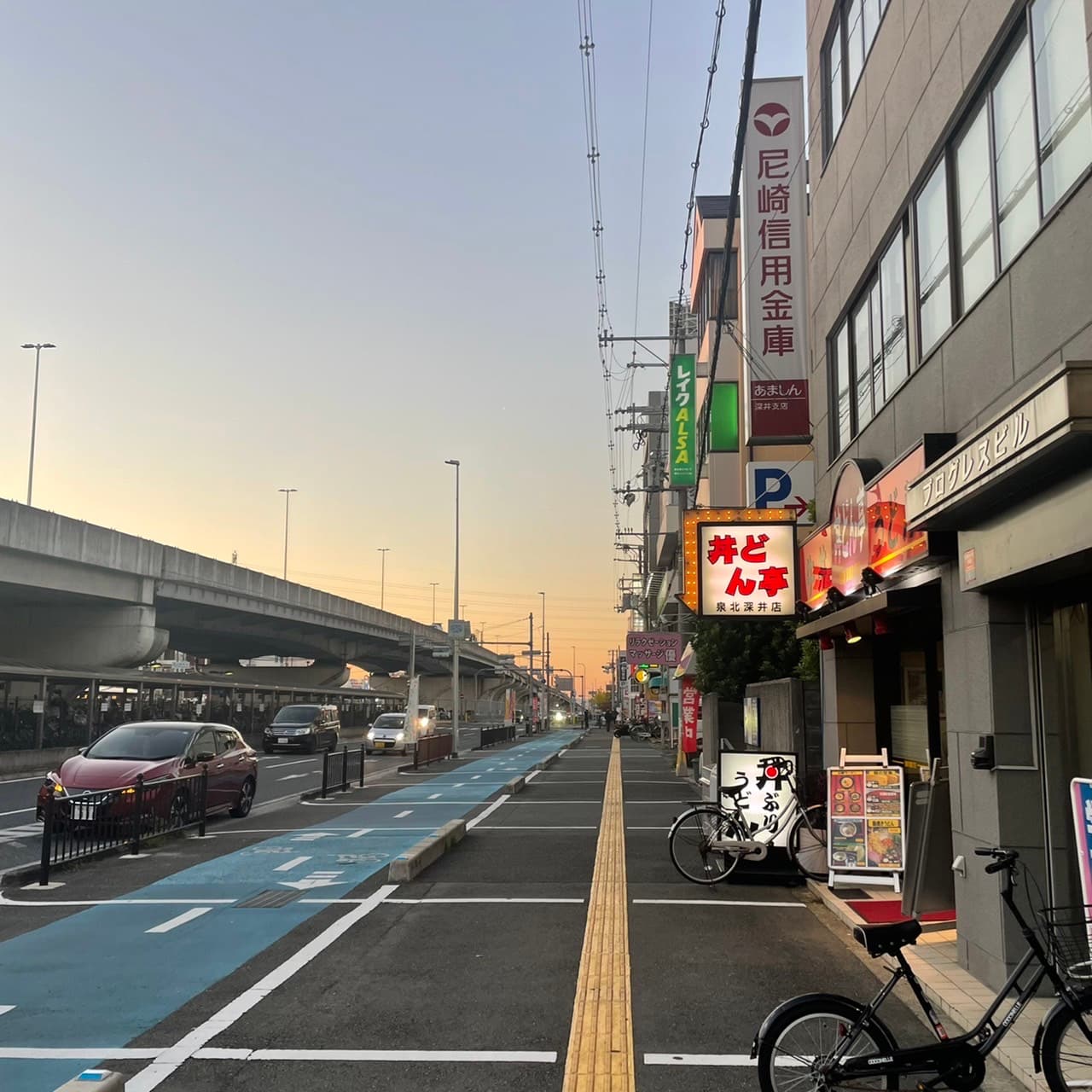 椿音楽教室 BASS ON TOP 堺 深井駅前店の写真 4